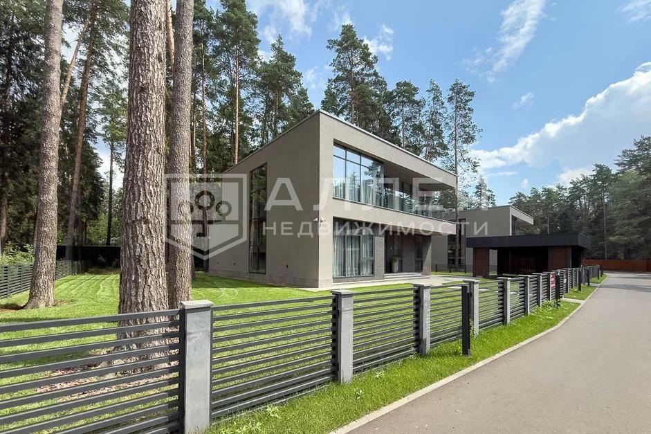 2-этажный коттедж 380 м² с отделкой