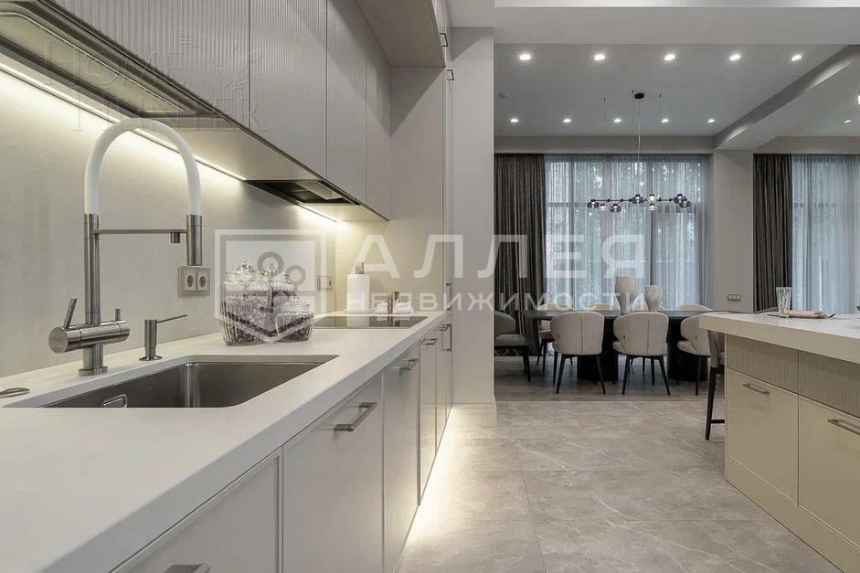 2-этажный коттедж 380 м² с отделкой