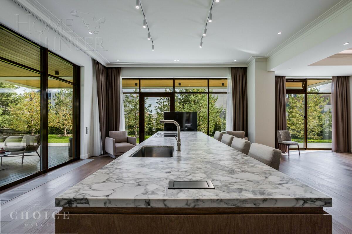 2-этажный коттедж 730 м² с отделкой