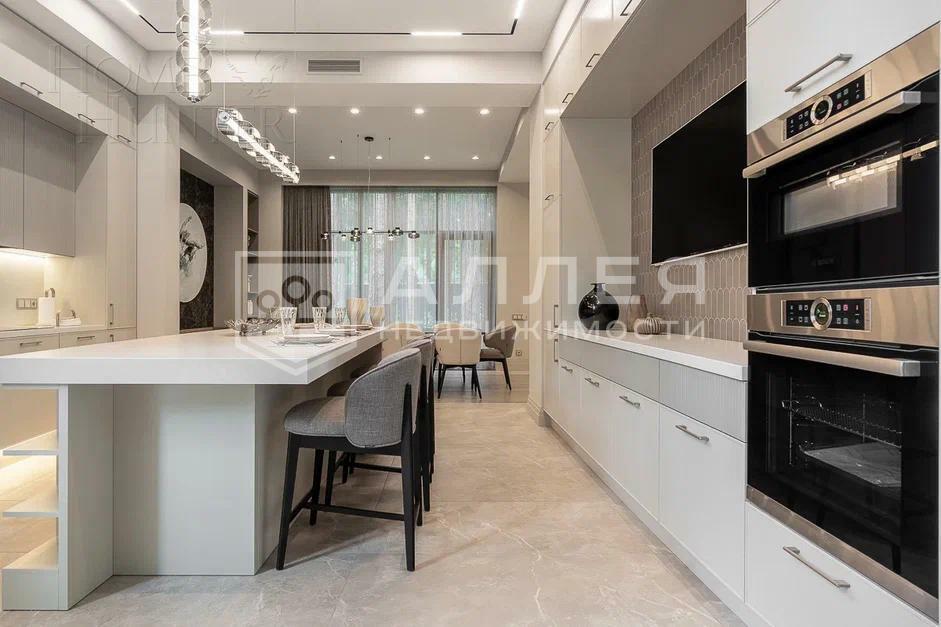 2-этажный коттедж 380 м² с отделкой