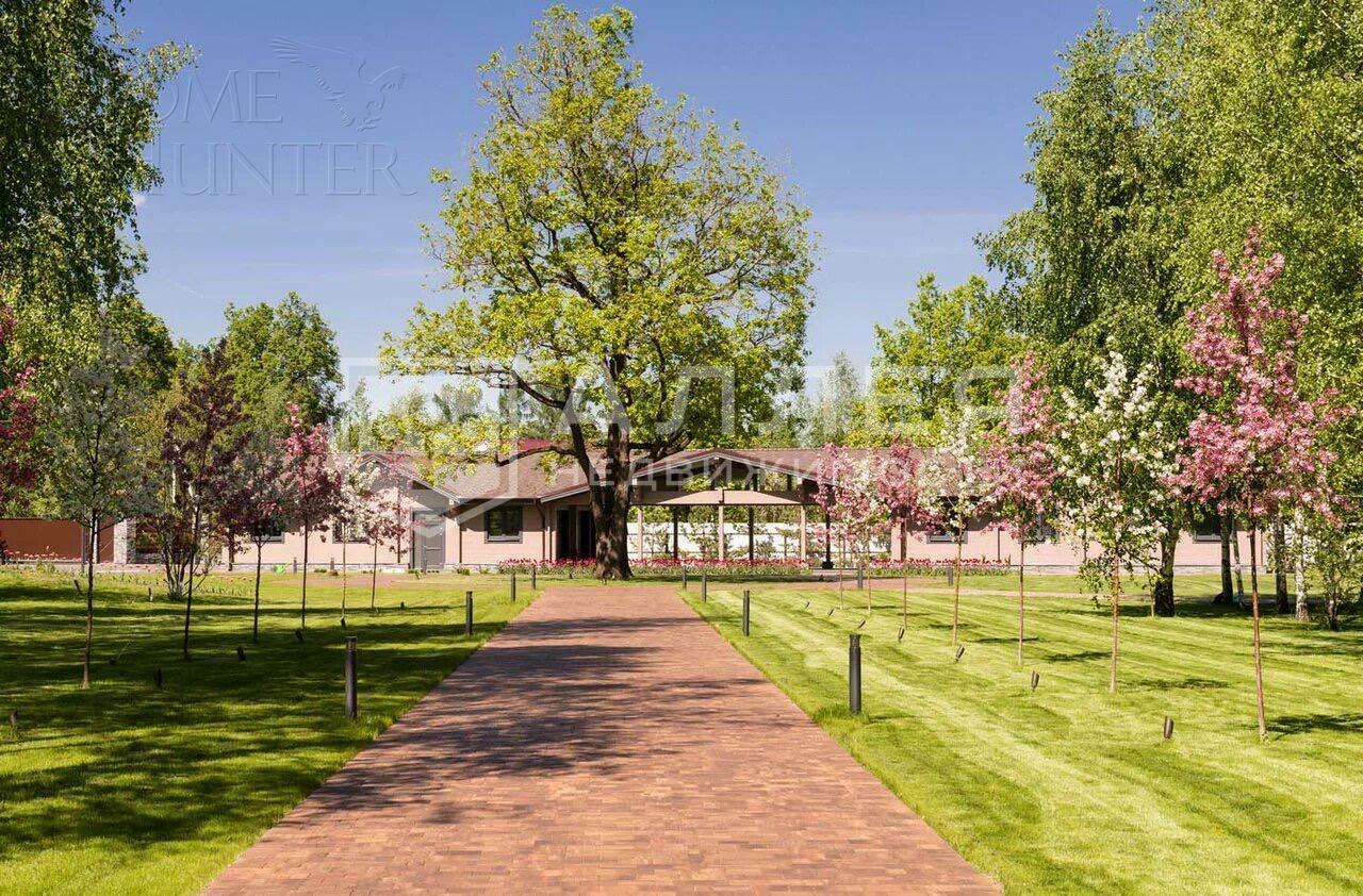 2-этажный коттедж 2 010 м² с отделкой