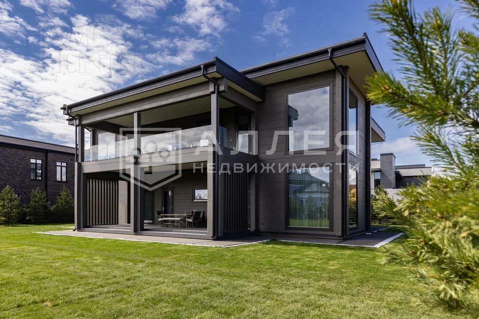 2-этажный коттедж 474 м² с отделкой