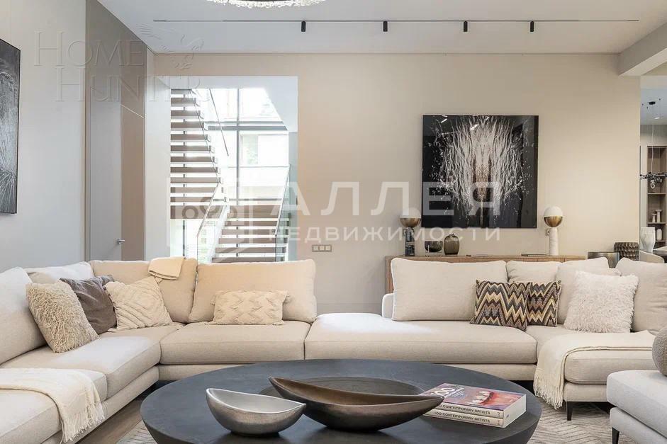 2-этажный коттедж 380 м² с отделкой