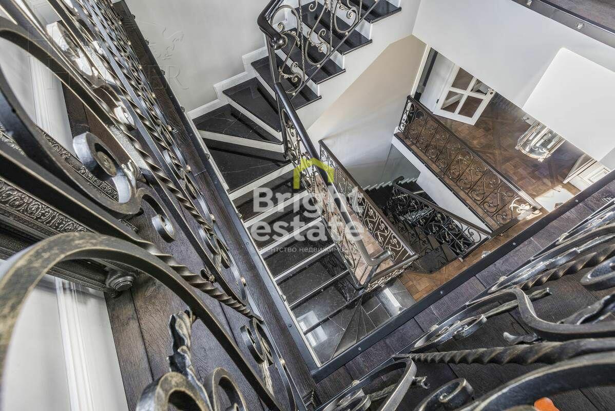 2-этажный коттедж 1 060 м² с отделкой