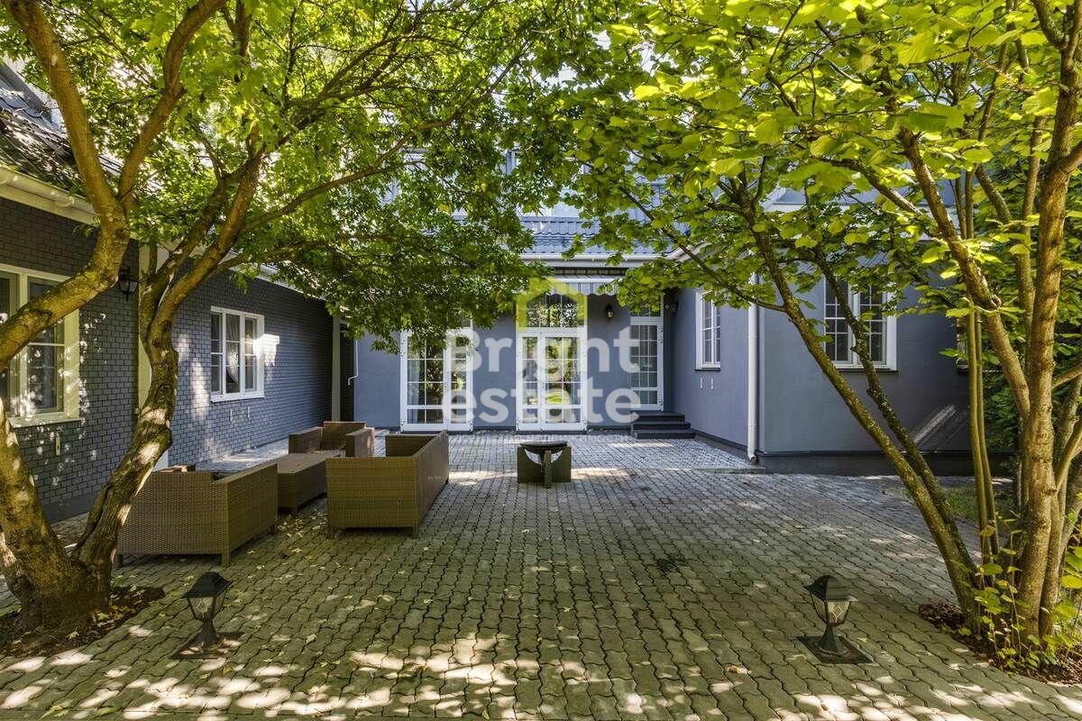 2-этажный коттедж 1 060 м² с отделкой