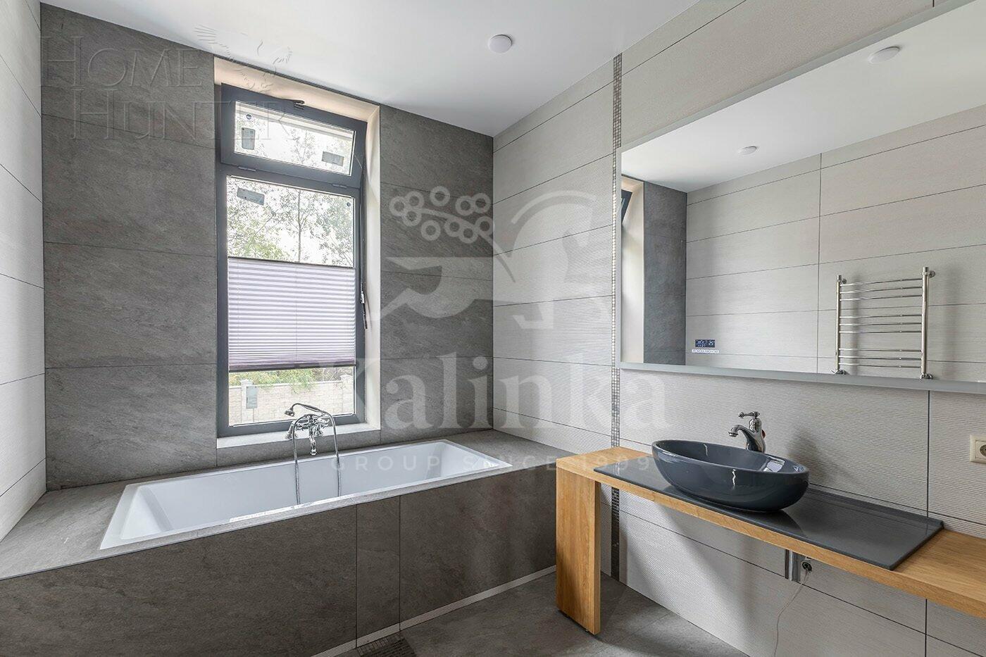 2-этажный коттедж 800 м² с отделкой