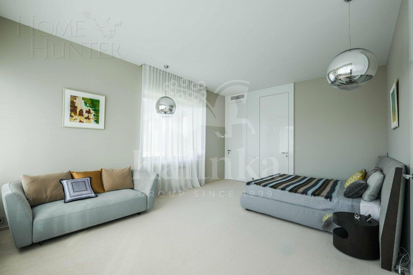 2-этажный коттедж 438 м² с отделкой