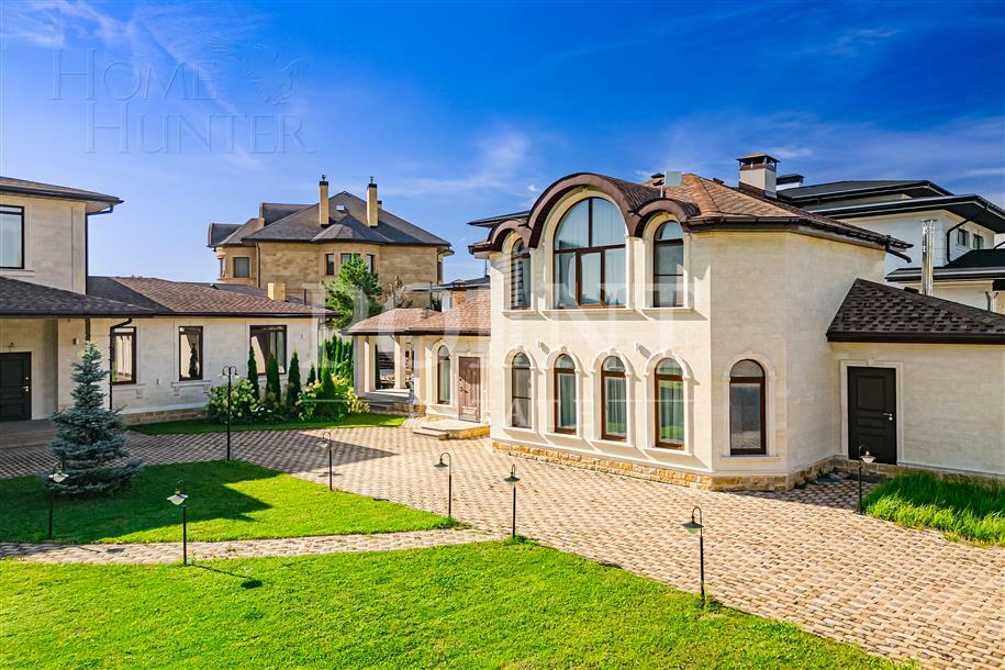 2-этажный коттедж 400 м² с отделкой