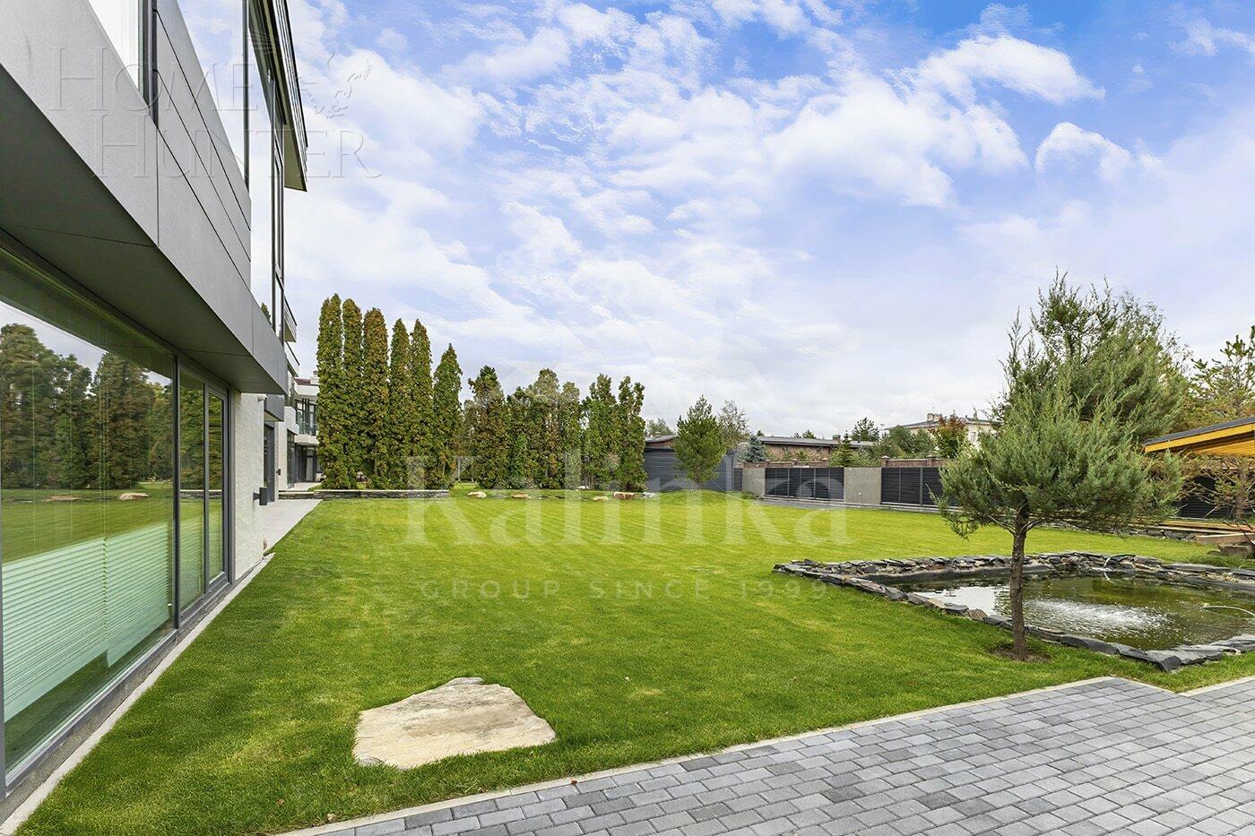 2-этажный коттедж 800 м² с отделкой