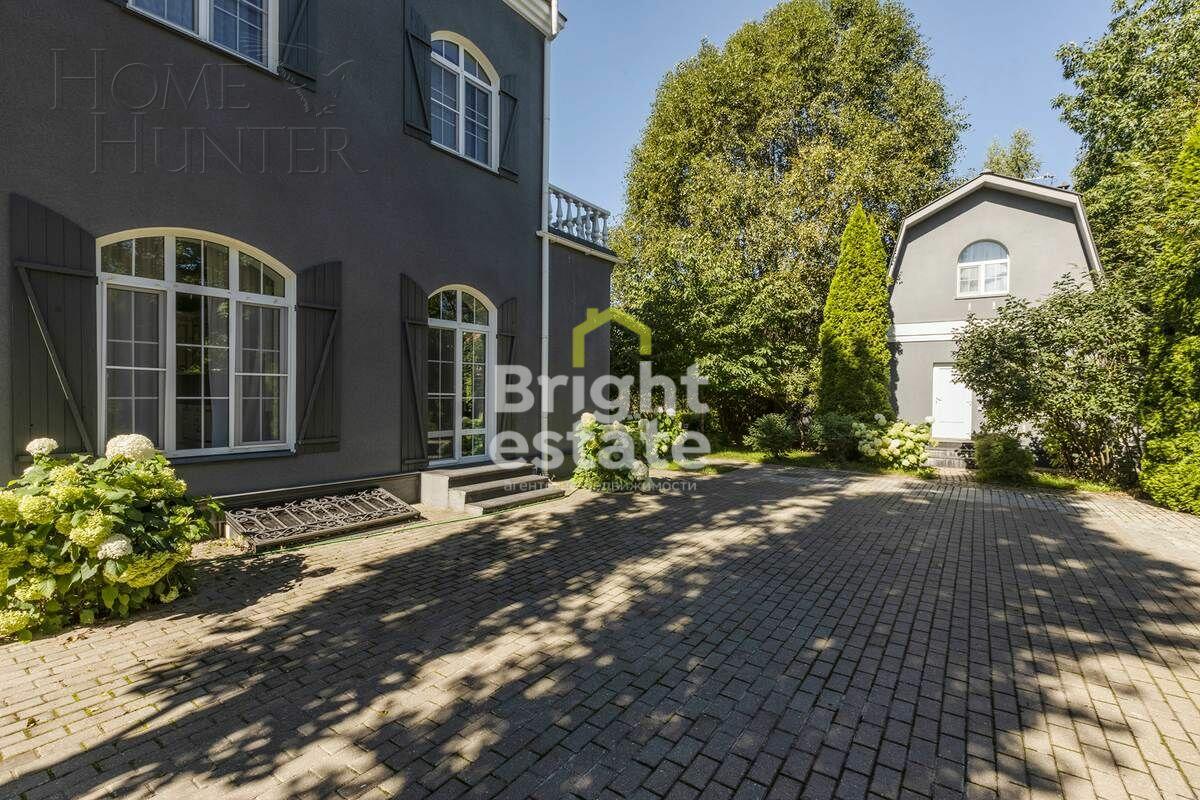 2-этажный коттедж 1 060 м² с отделкой