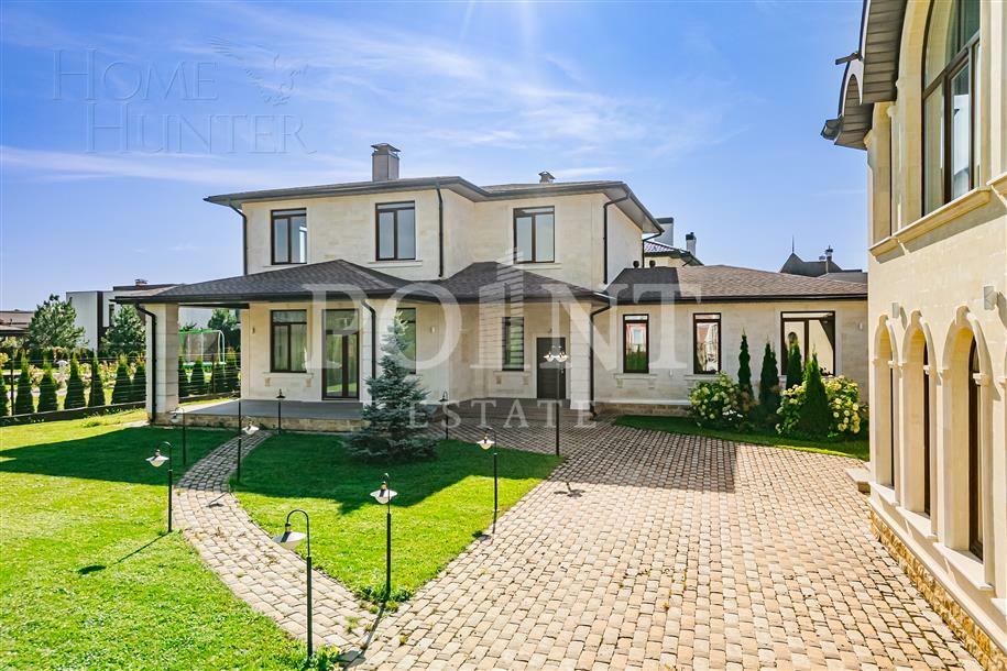 2-этажный коттедж 400 м² с отделкой