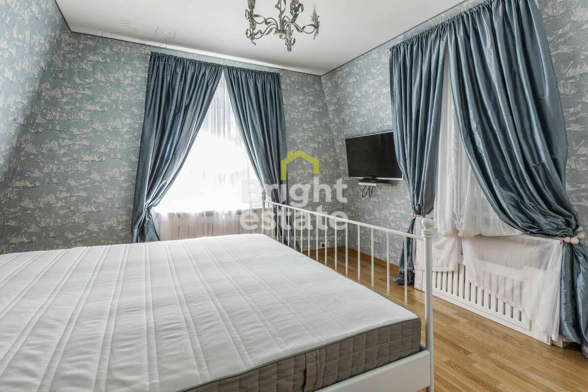 2-этажный коттедж 1 060 м² с отделкой