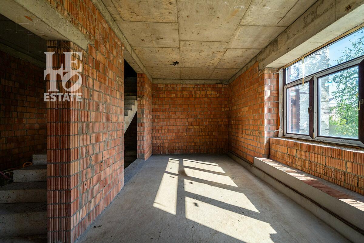 2-этажный коттедж 858 м² без отделки