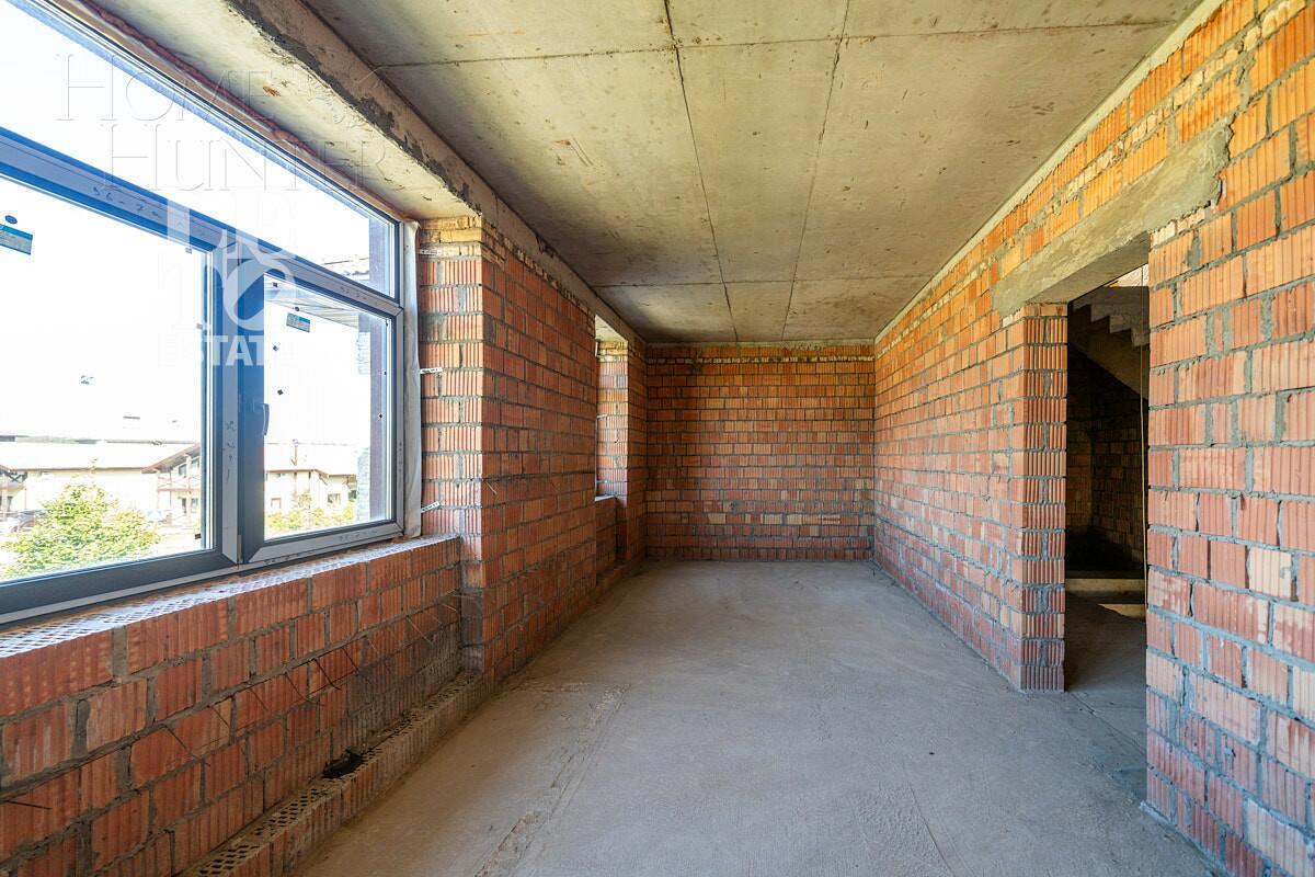 2-этажный коттедж 858 м² без отделки