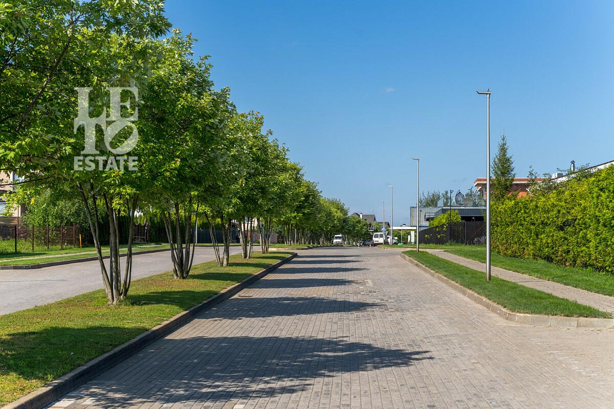 2-этажный коттедж 300 м² с отделкой