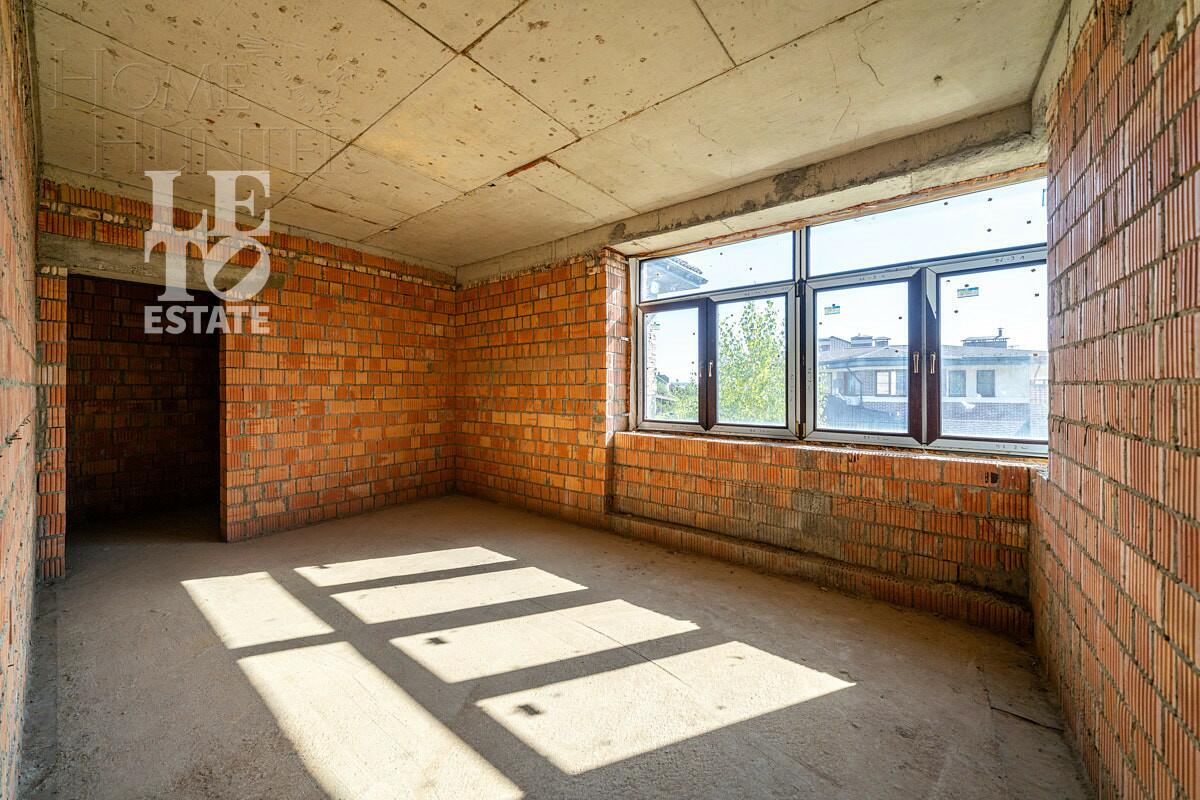 2-этажный коттедж 858 м² без отделки