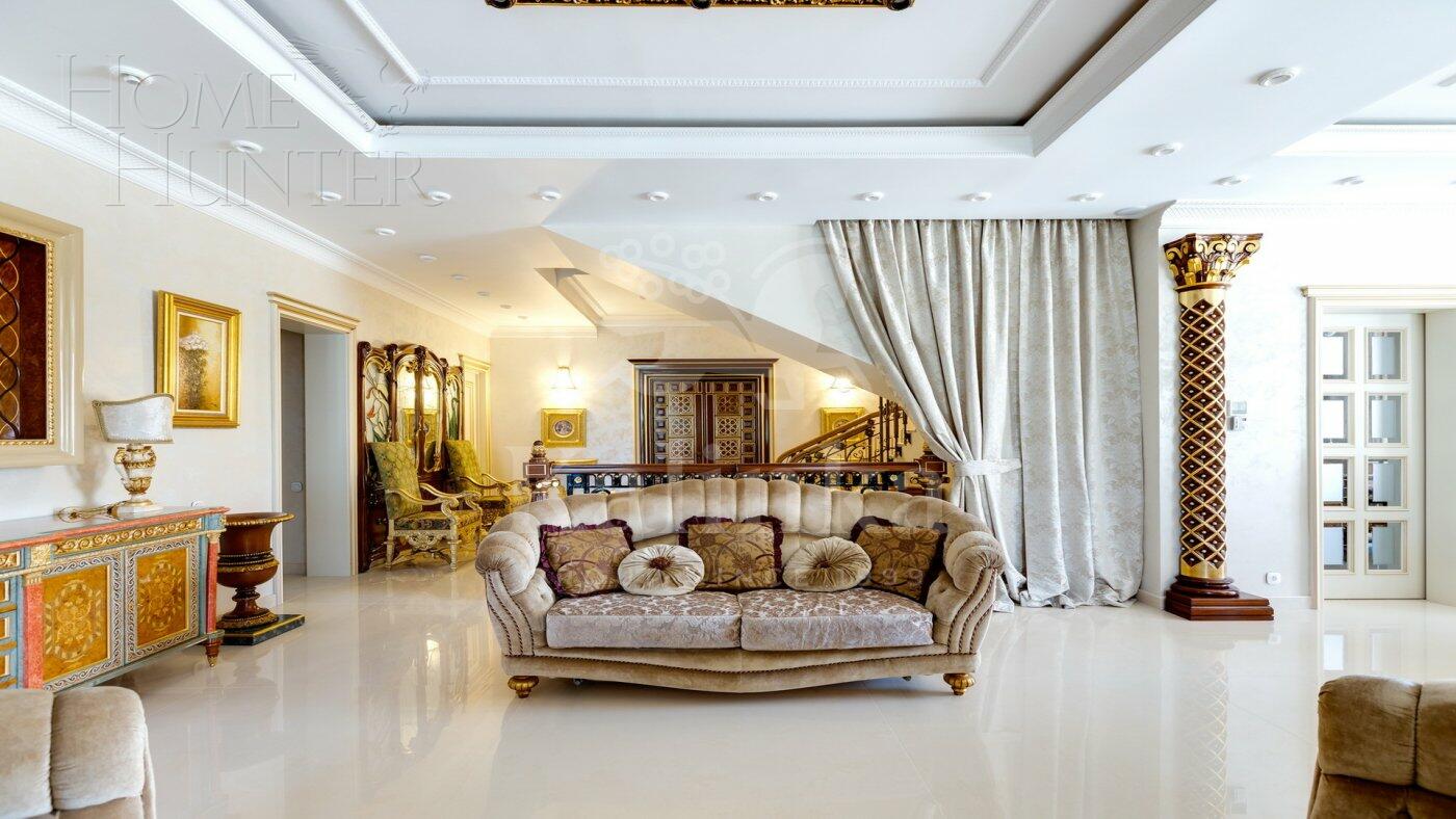 2-этажный коттедж 550 м² с отделкой