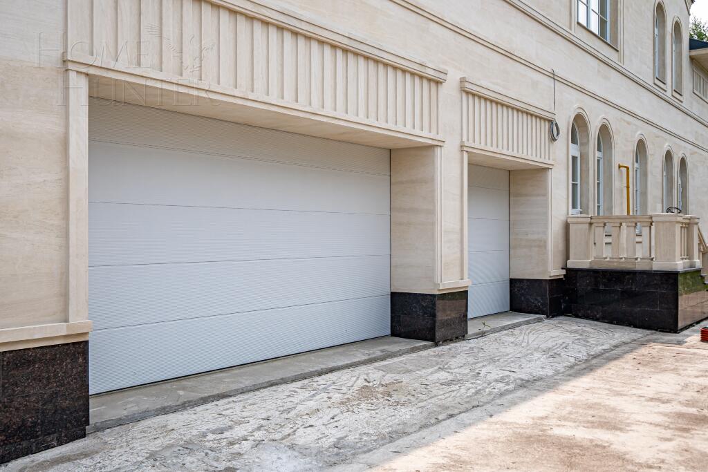 3-этажный коттедж 1 200 м² без отделки