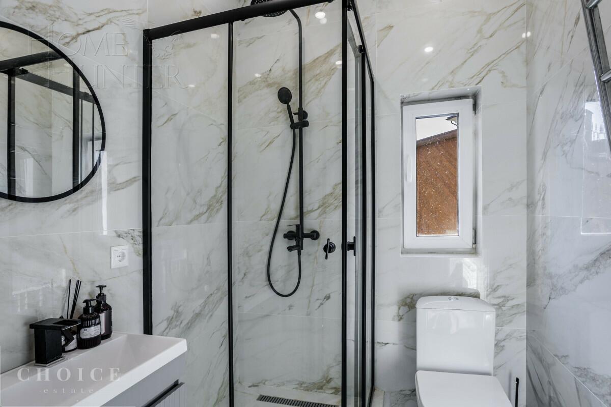 1-этажный коттедж 270 м² с отделкой