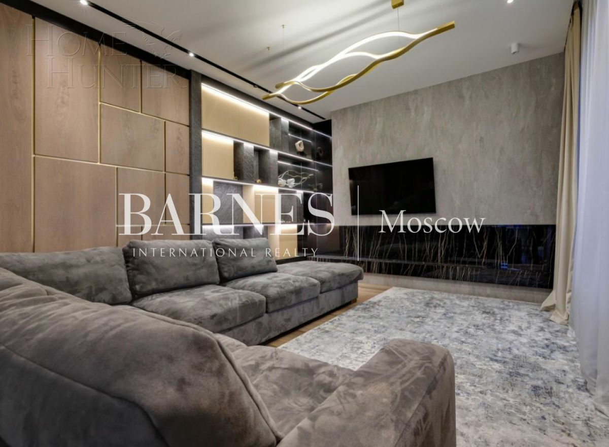 2-этажный коттедж 688 м² с отделкой