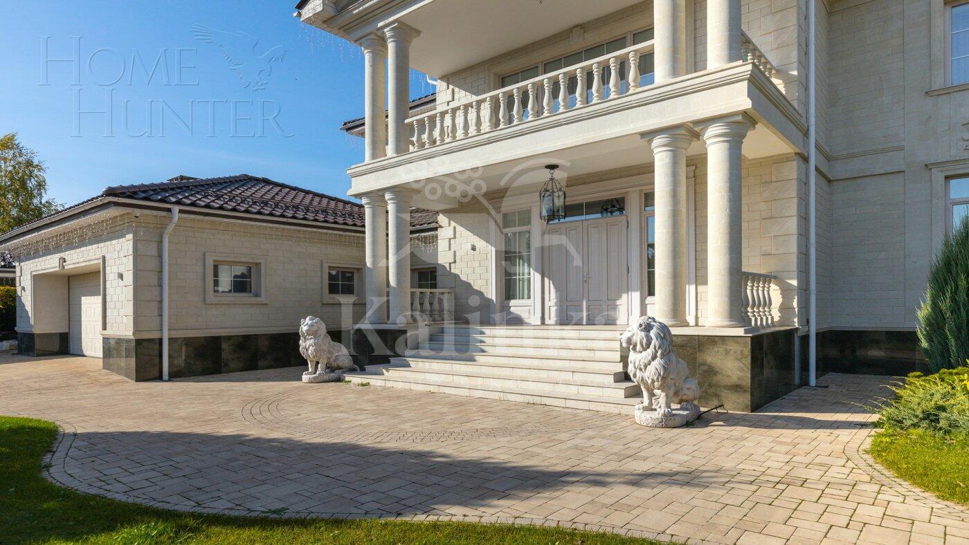 2-этажный коттедж 550 м² с отделкой