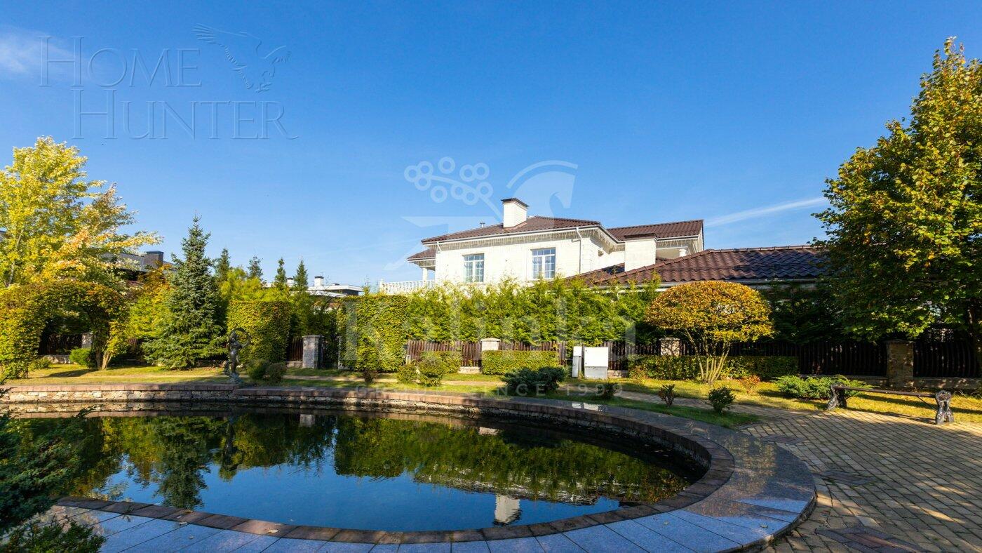 2-этажный коттедж 550 м² с отделкой