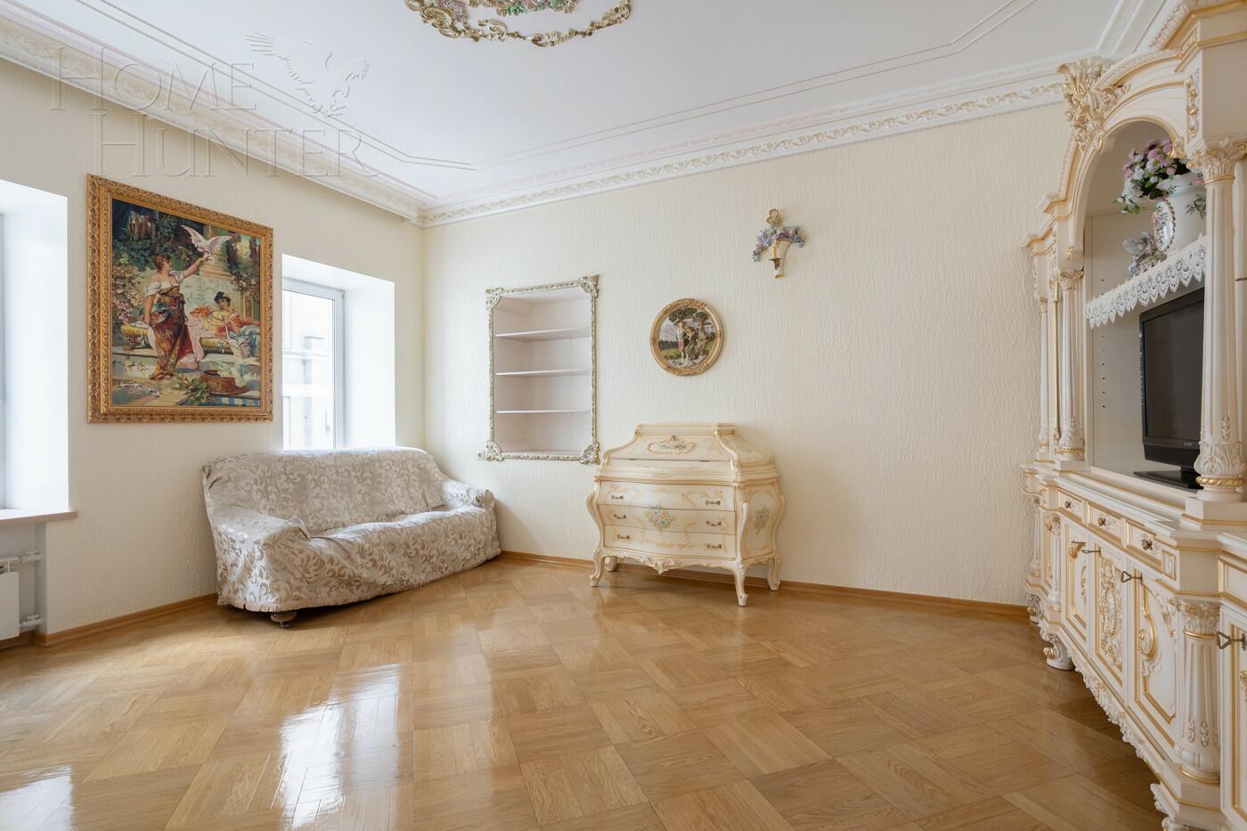 5-КОМН. КВАРТИРА С ОТДЕЛКОЙ 202.6 М² НА 3 ЭТАЖЕ