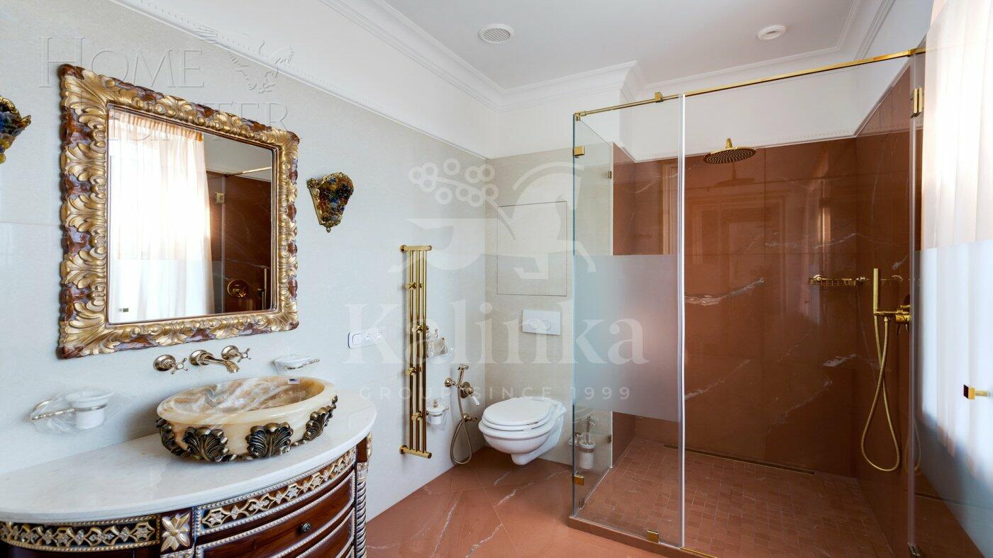 2-этажный коттедж 550 м² с отделкой