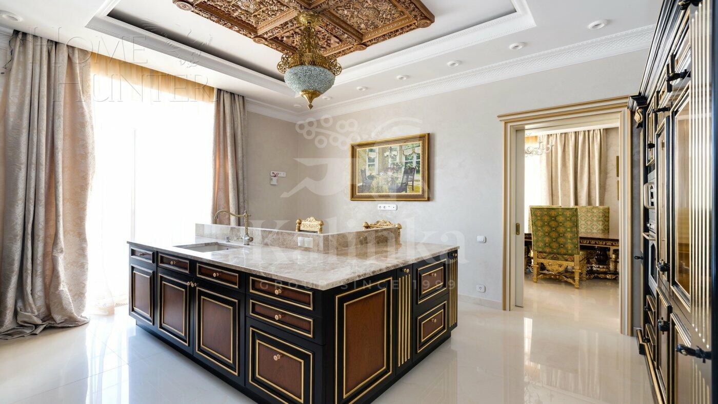 2-этажный коттедж 550 м² с отделкой