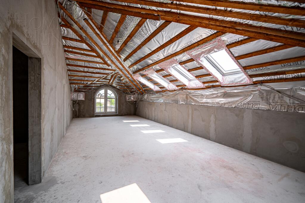 3-этажный коттедж 1 200 м² без отделки