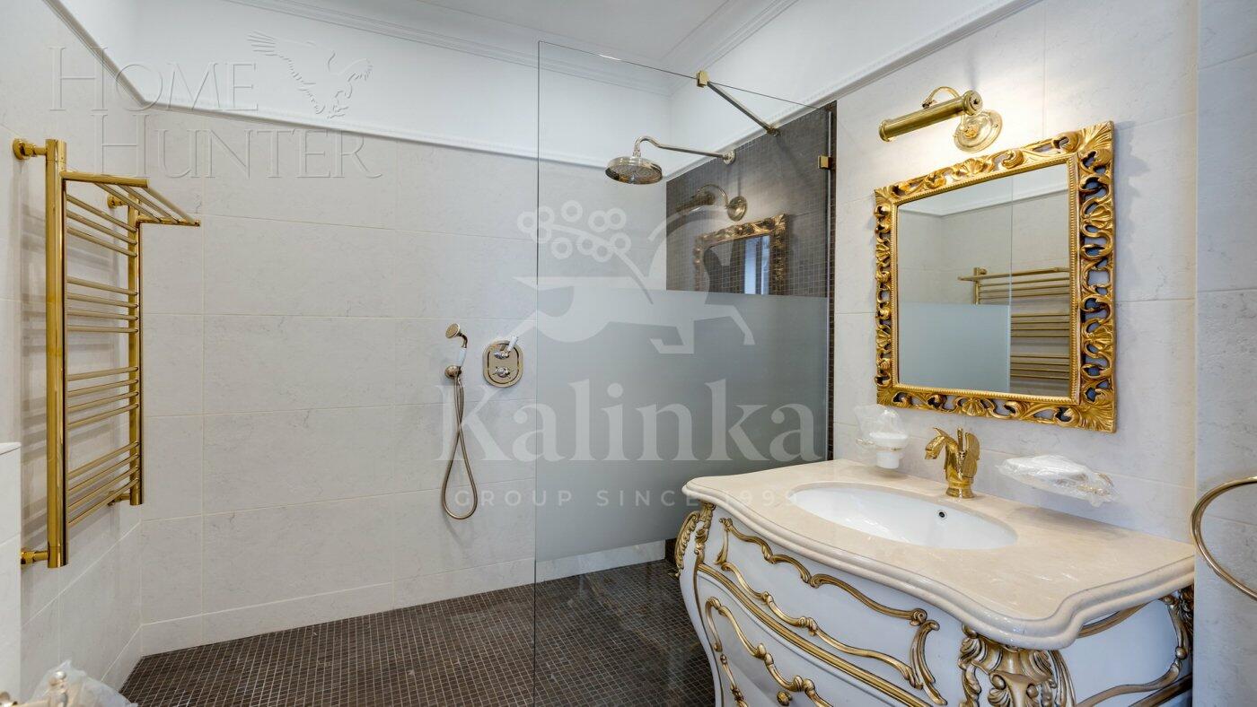 2-этажный коттедж 550 м² с отделкой