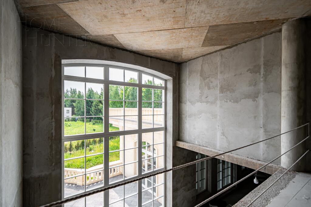 3-этажный коттедж 1 200 м² без отделки