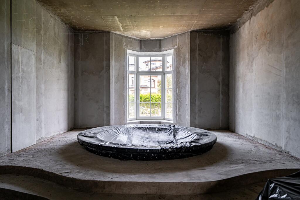 3-этажный коттедж 1 200 м² без отделки