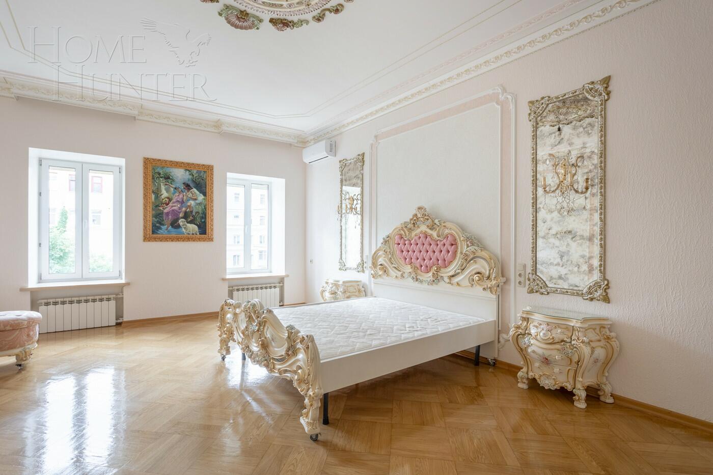 5-КОМН. КВАРТИРА С ОТДЕЛКОЙ 202.6 М² НА 3 ЭТАЖЕ