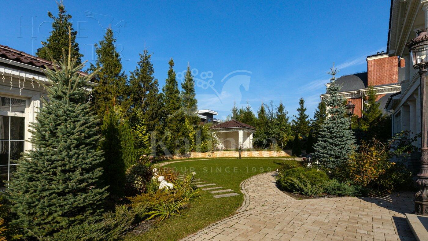 2-этажный коттедж 550 м² с отделкой