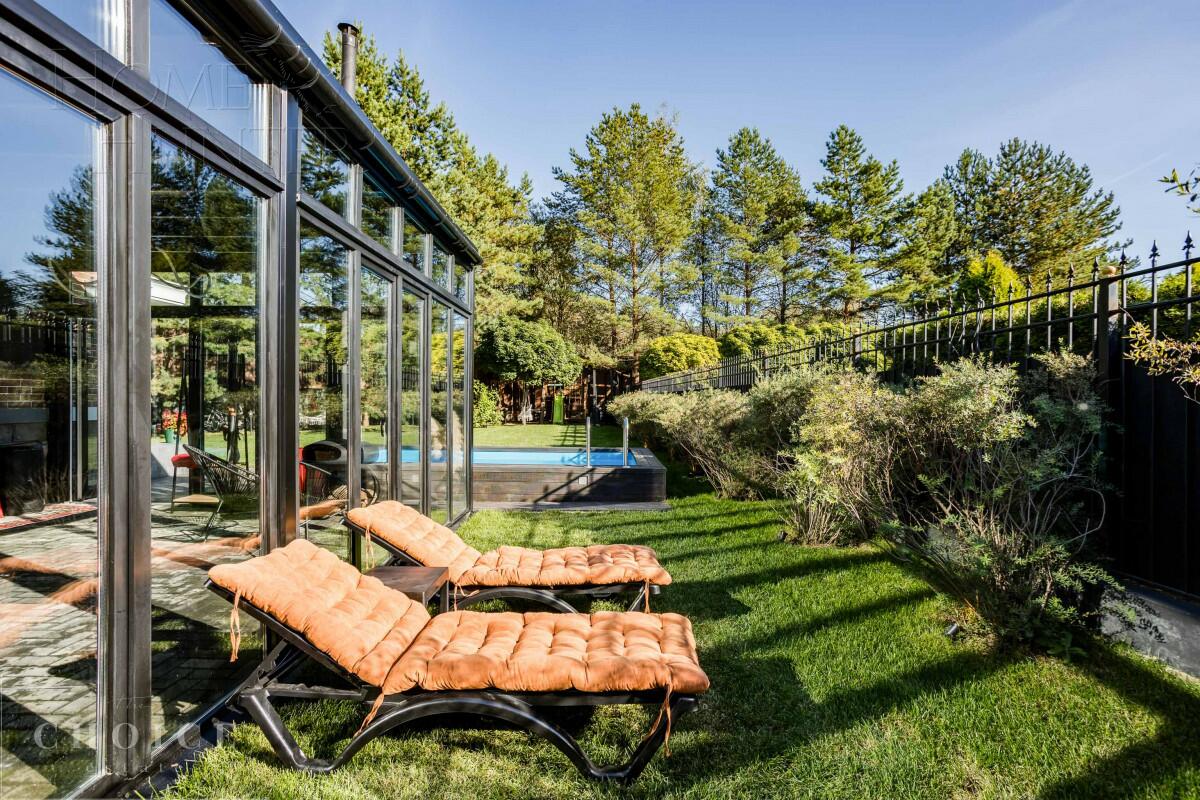 1-этажный коттедж 270 м² с отделкой