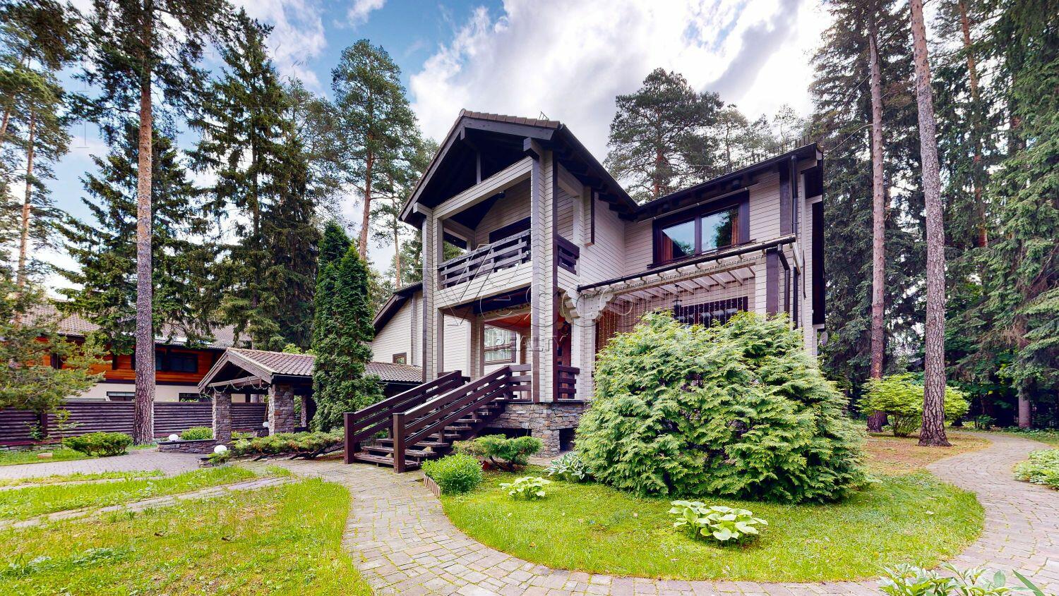 2-этажный коттедж 820 м² с отделкой