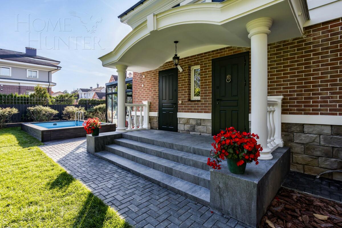 1-этажный коттедж 270 м² с отделкой