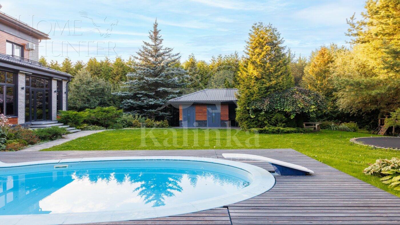 2-этажный коттедж 600 м² с отделкой