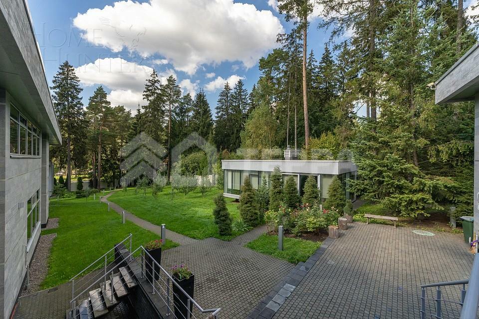 2-этажный коттедж 1 230 м² с отделкой