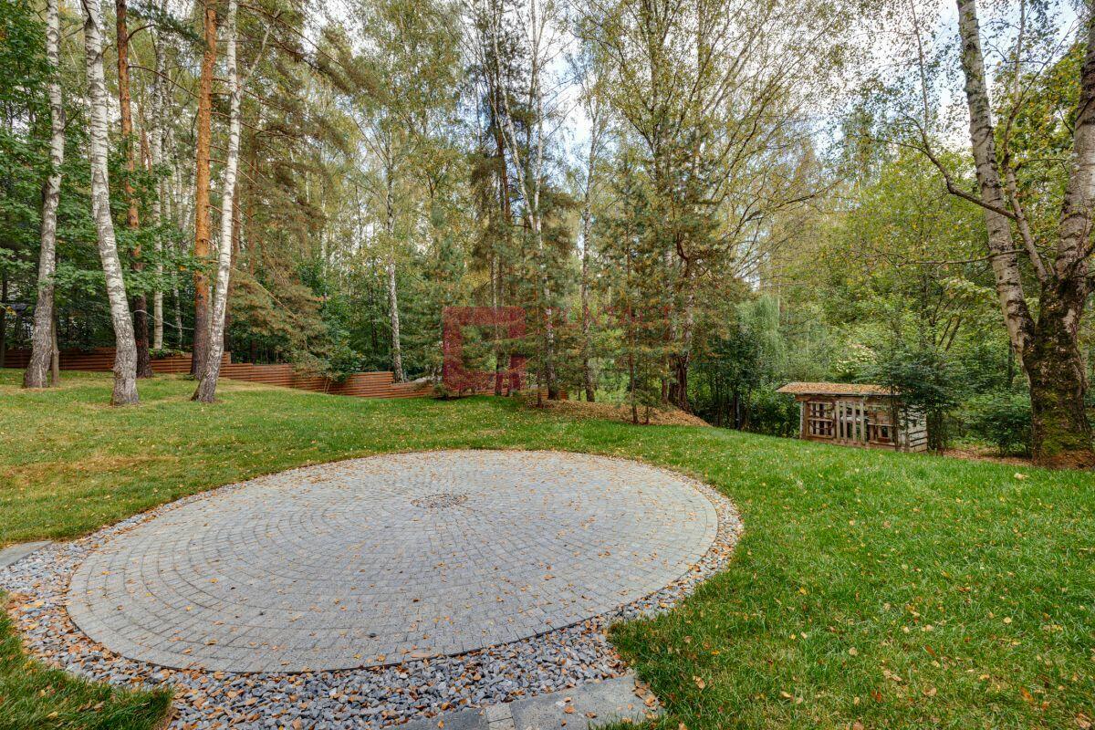 2-этажный коттедж 650 м² с отделкой