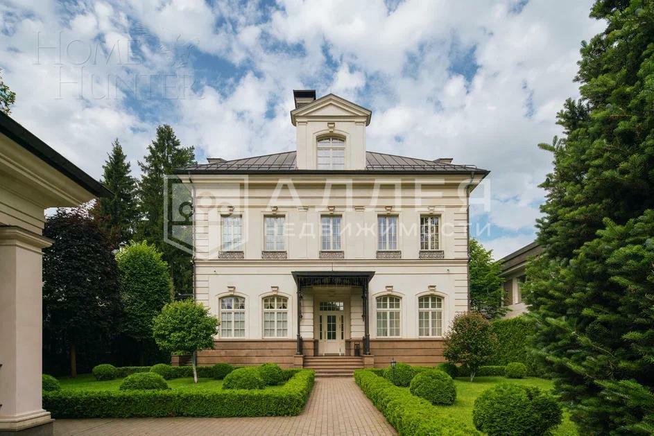 2-этажный коттедж 1 211 м² с отделкой