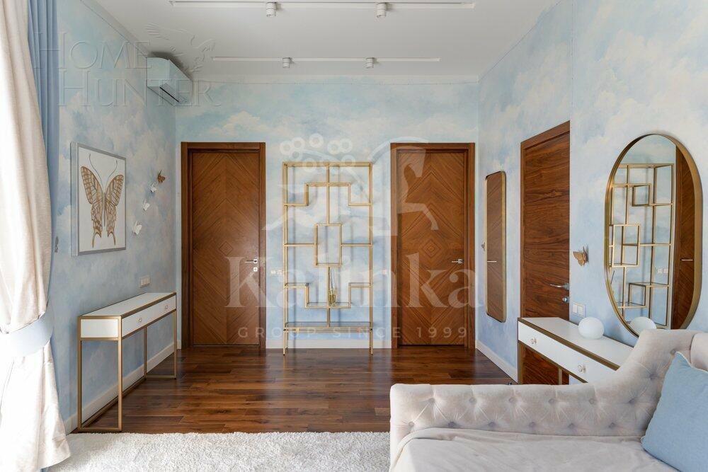 2-этажный коттедж 520 м² с отделкой