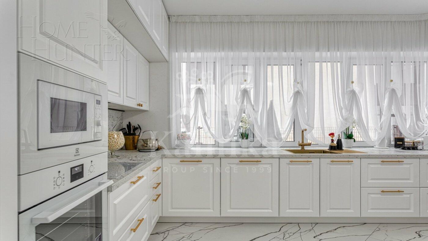 2-этажный коттедж 250 м² с отделкой