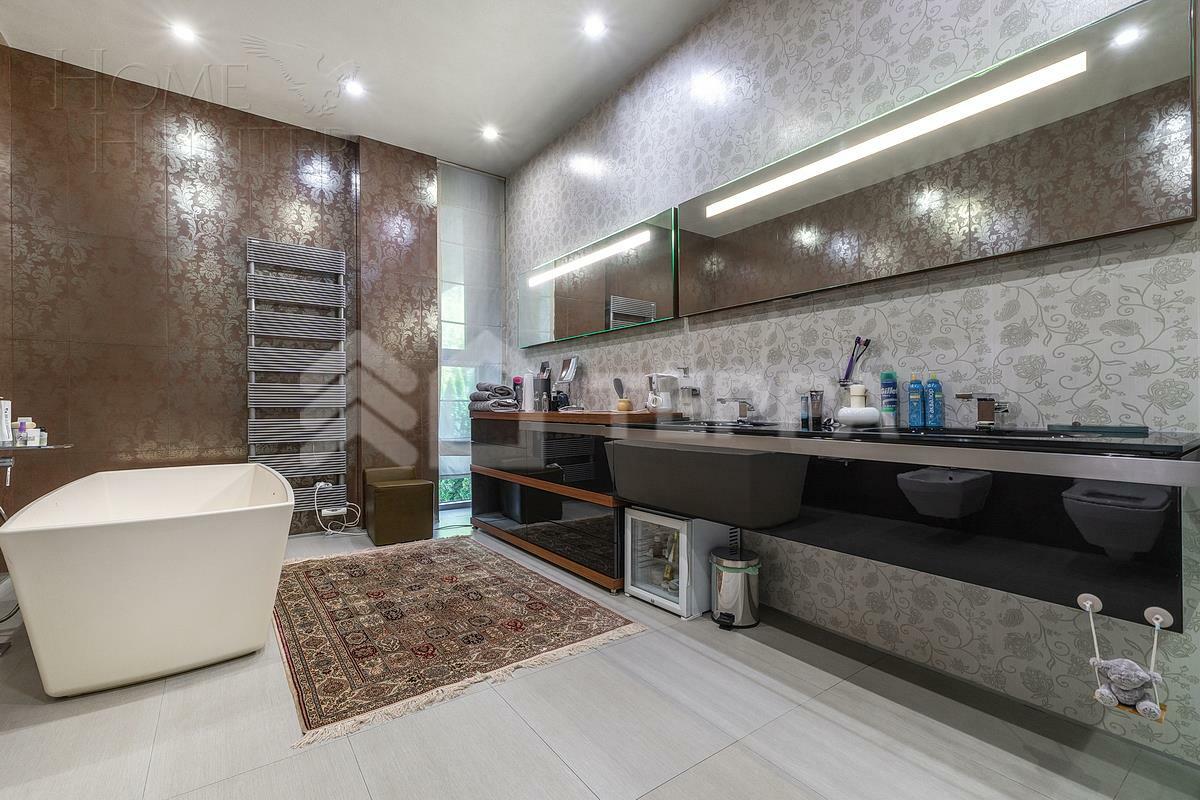 2-этажный коттедж 1 230 м² с отделкой