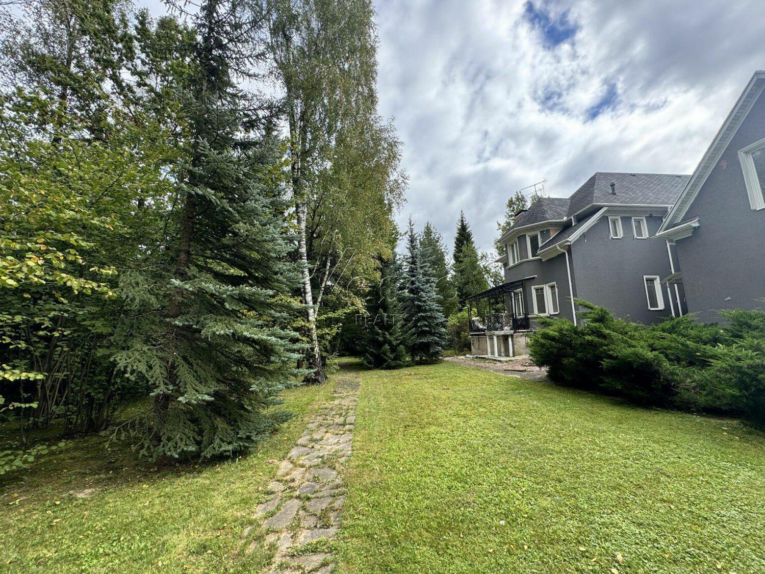 2-этажный коттедж 450 м² без отделки