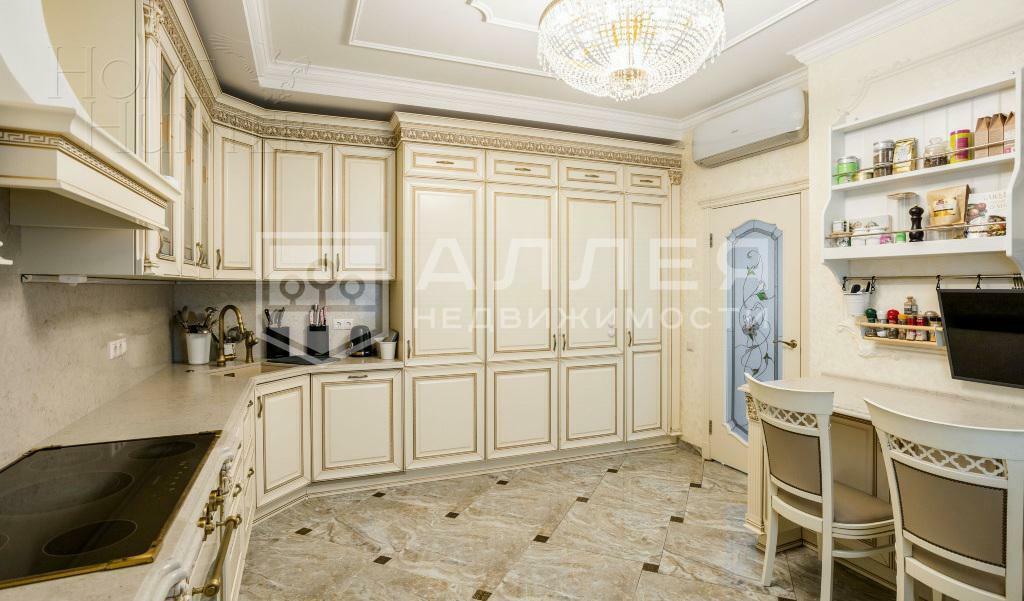 2-этажный таунхаус 390 м² с отделкой