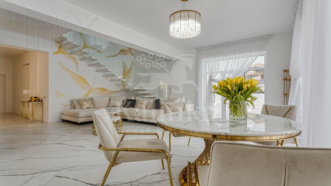 2-этажный коттедж 250 м² с отделкой