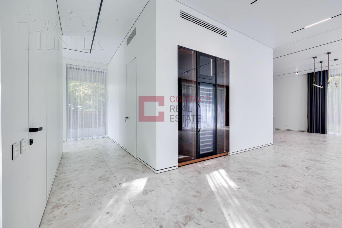 2-этажный коттедж 650 м² с отделкой