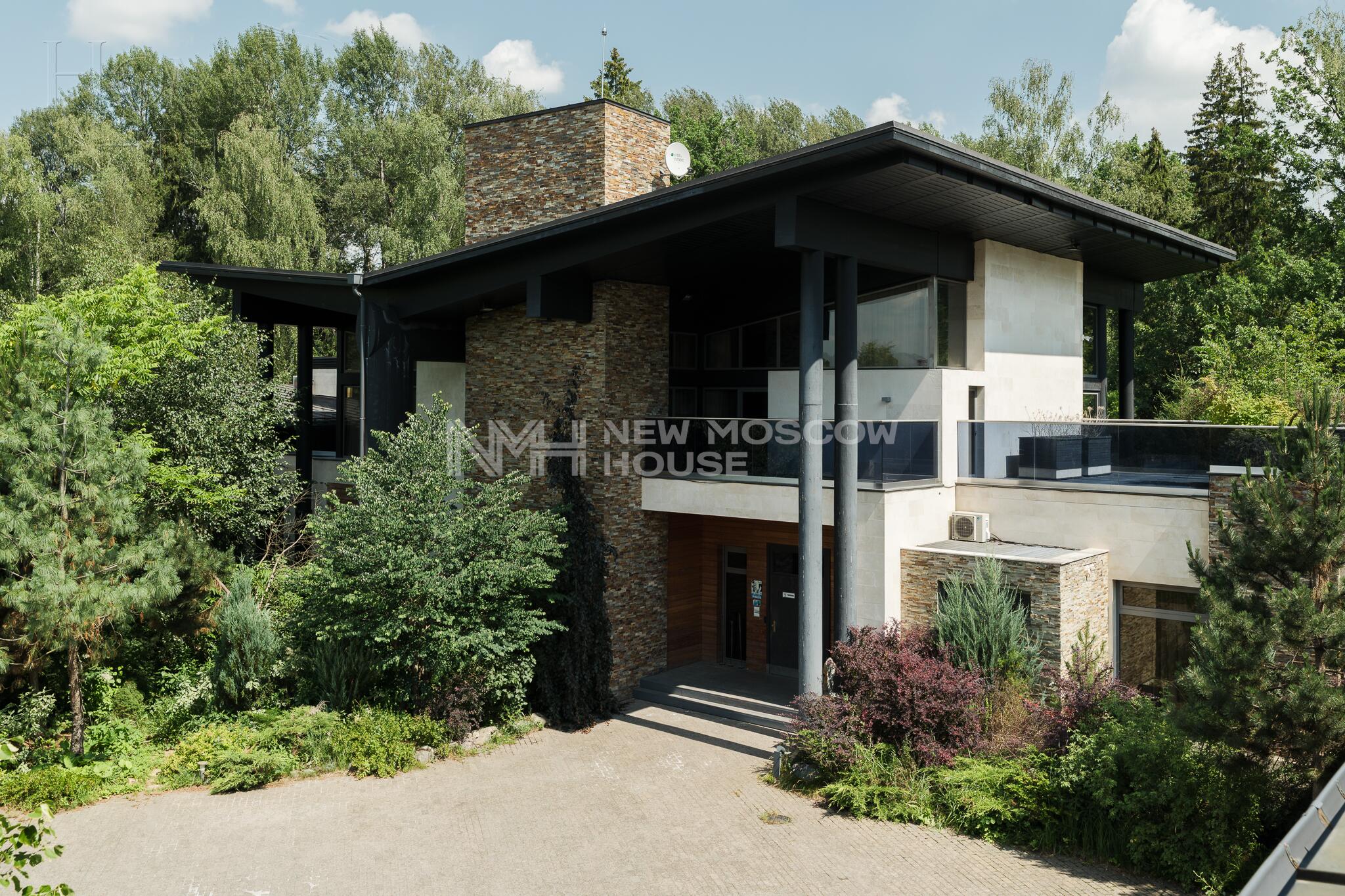 2-этажный коттедж 1 235 м² с отделкой